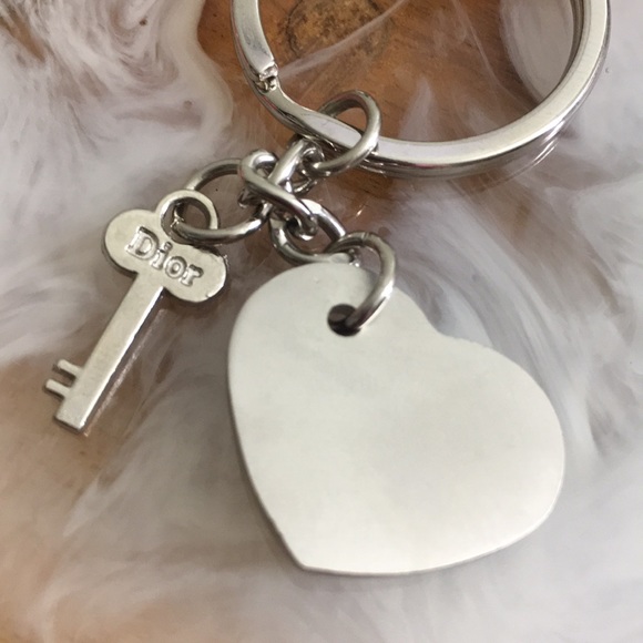 🖤Heart & Key keychain - Picture 5 of 8